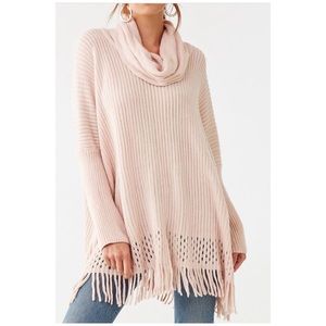NWT Ribbed Knit Trim Sweater 🖤🖤